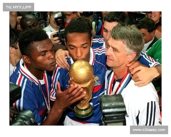 英超金靴争夺激烈 各大球星角逐最高荣誉的背后故事